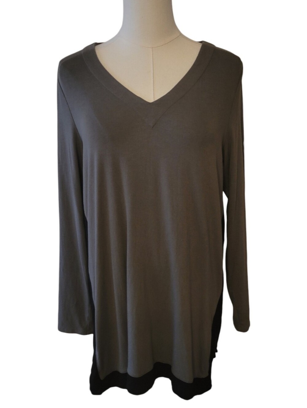 J. Jill Olive Green & Black Colorblock Tunic Long‎ Top Size Medium Petite